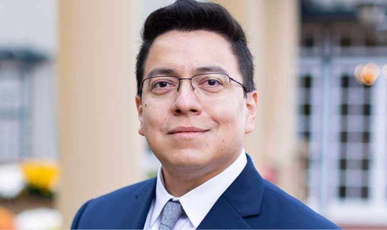 Headshot of Gustavo A. Cortes Puentes, MD